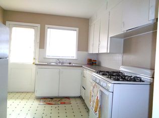 1730 N Roosevelt Ct, Wichita, KS 67208
