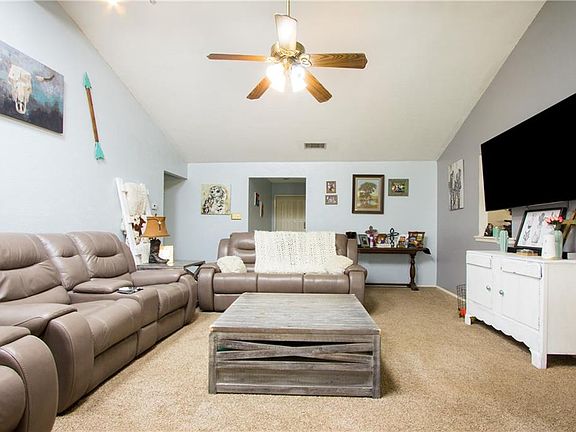 4th image of 3501 Solano Ct