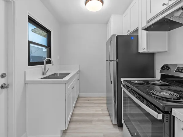 Hillcrest Great Renovated One Bedroom Apartment., 1833 University Ave, San Diego, CA 92103