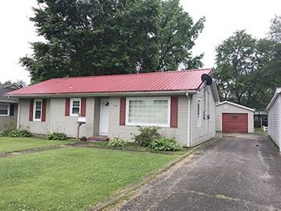 114 W Young Dr, Fairfield, IL, 62837