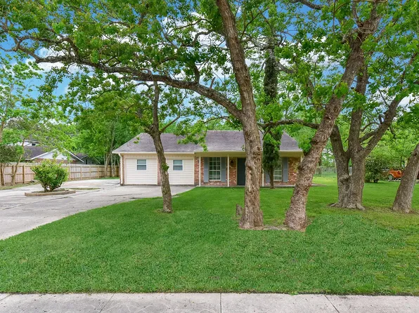 18610 Anne Dr, Houston, TX 77058