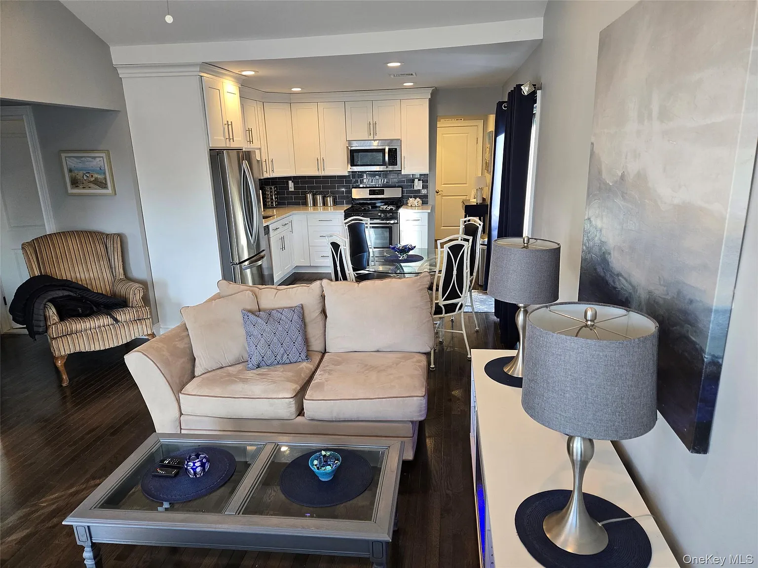 3 bed, 2.0 bath, 1134 sqft, $10,500 — Photo 4