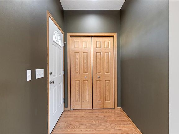 4th image of 5623 Merlin Ln