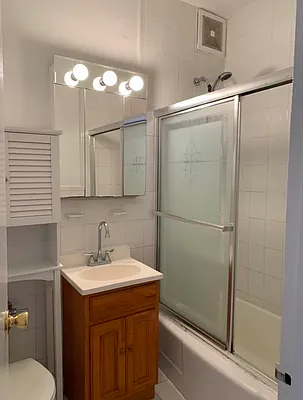 Rented by Limestone Realty Bklyn, LLC | media 33