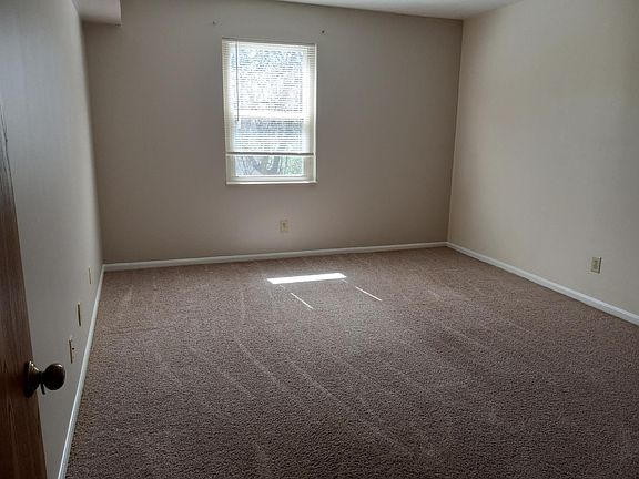 3rd image of 1606 Dayton Ave #2
