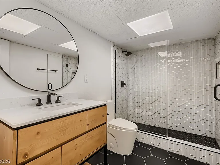 5631 Gilbert Ln — Photo 23