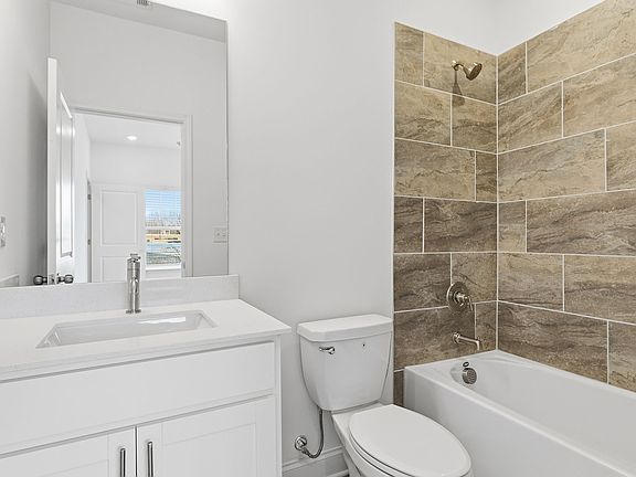 The Encore Townhomes Applause 16