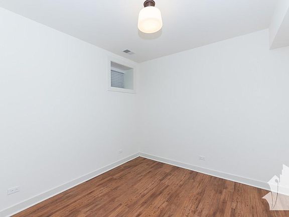 4th image of 233 W Willow St #G