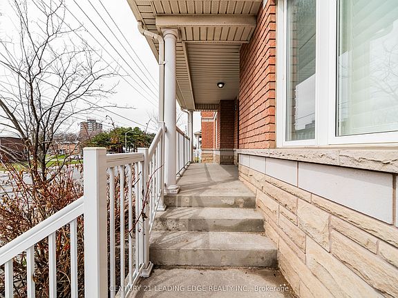 5th image of 653A Warden Ave #53