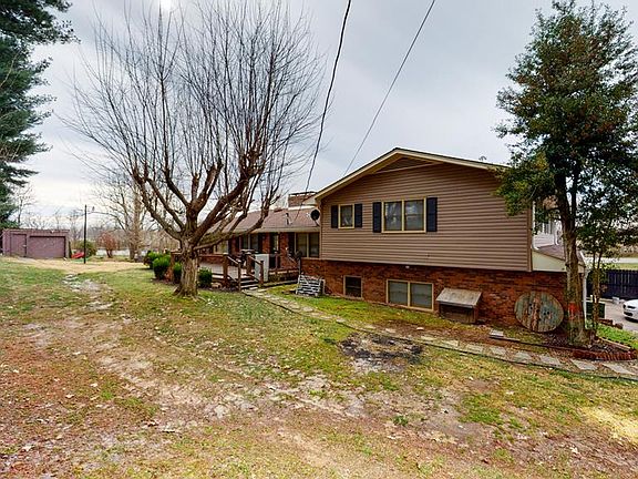 5th image of 1600 Valley Dr