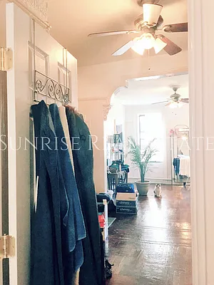 Rented by Sunrise Real Estate | media 51