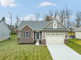 1134 Julian Ct, Waterford, MI 48327