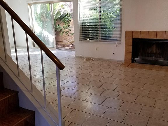 LIVING ROOM & DINNING ROOM