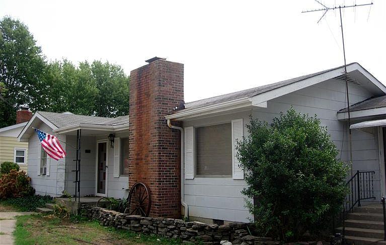 2nd image of 306 S Becky Cir
