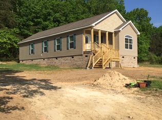 327 Davis Rd, Mount Airy, NC 27030