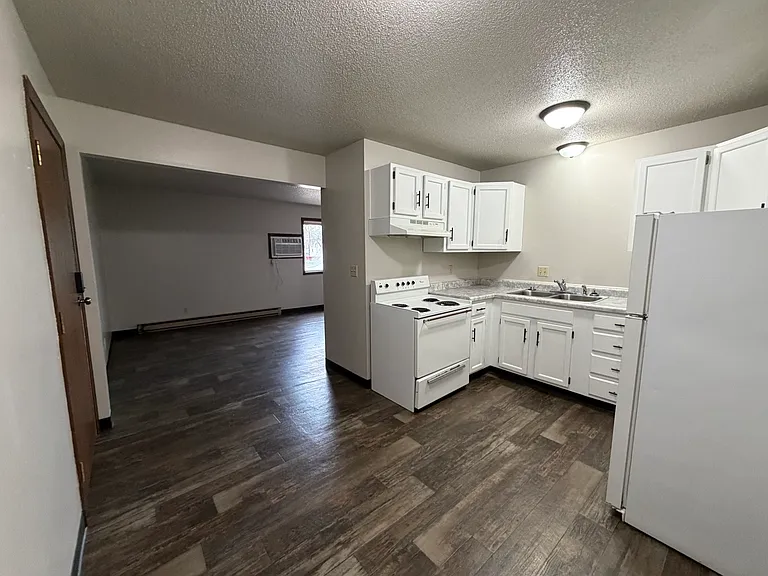 Dakota Apartments LLC — Photo 24