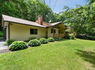 55 Cottage St, Monroe, CT 06468