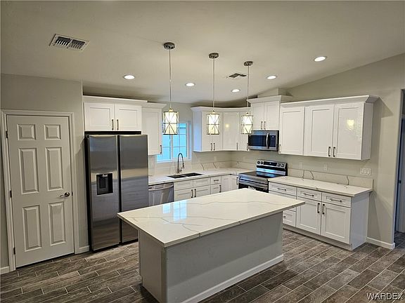2nd image of 1802 Forest Drive