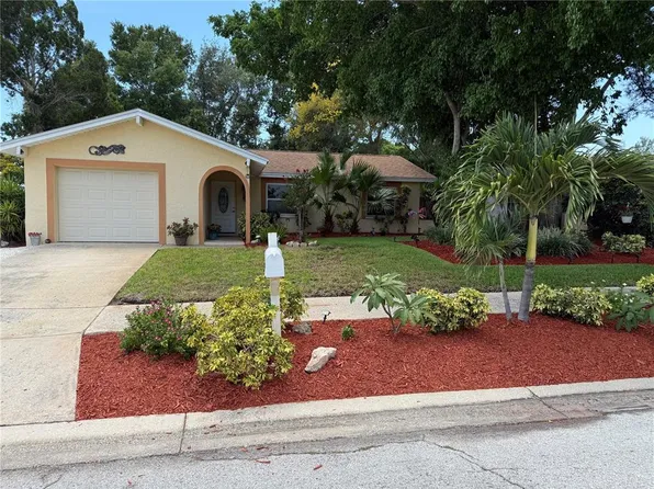 8176 129th St N, Seminole, FL 33776