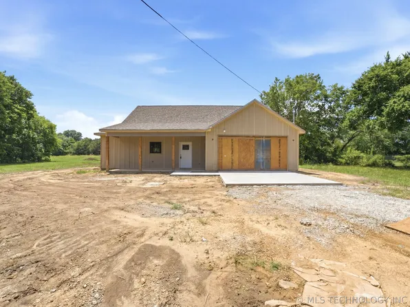 1106 E Wallace St, Okmulgee, OK 74447
