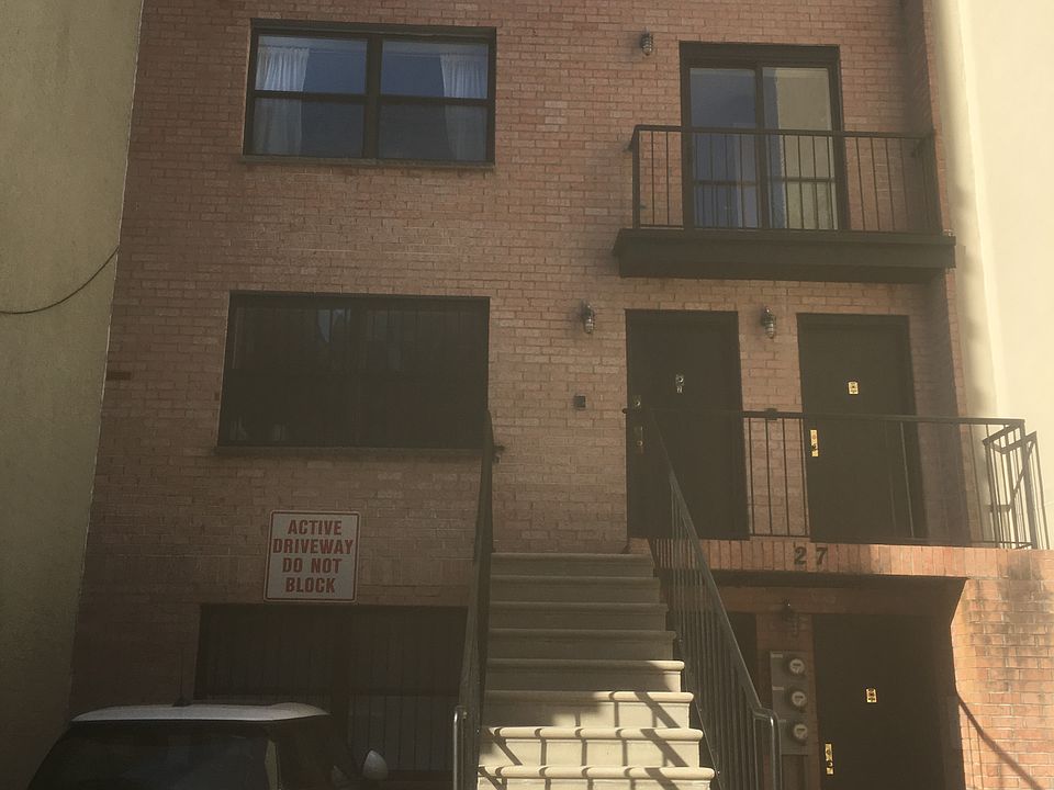 1st image of 27 Mac Donough St