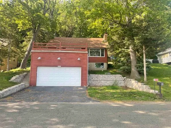 W10728 Tipperary Rd, Poynette, WI 53955