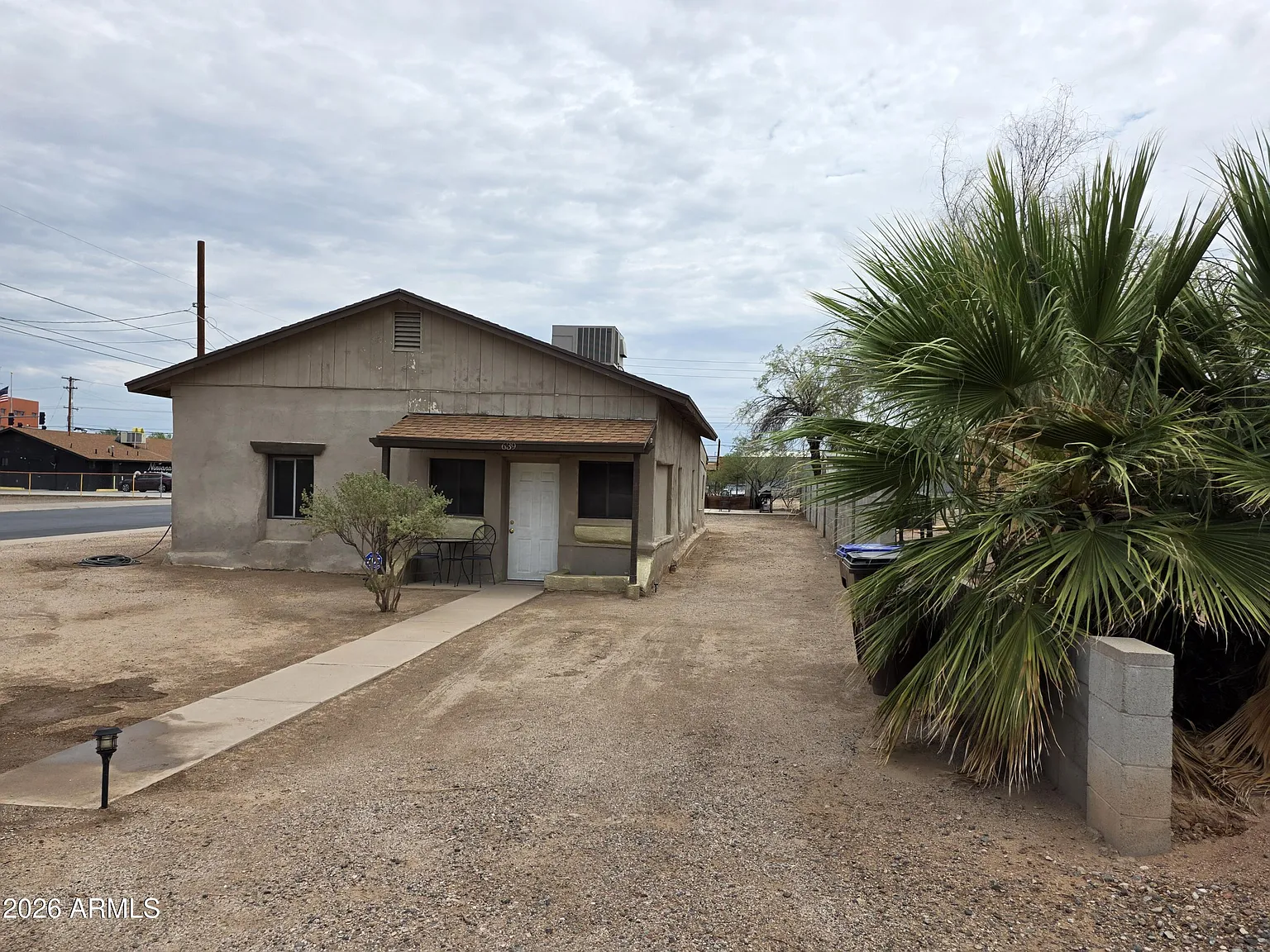2 bed, 1.0 bath, 1057 sqft, $1,100 — Photo 1
