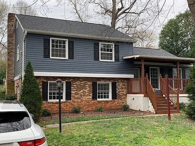 1st image of 2216 Helen Dr