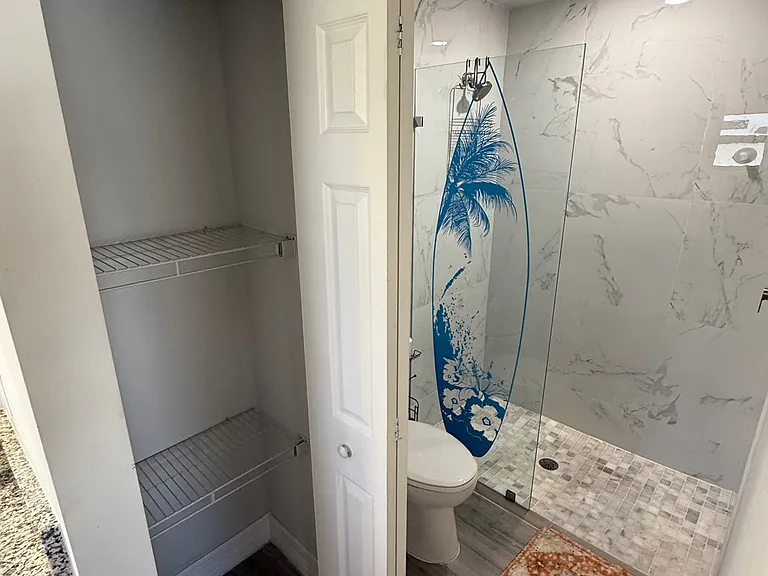 313 SW 47th Ter — Photo 16
