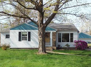 855 W 32nd St, Holland, MI