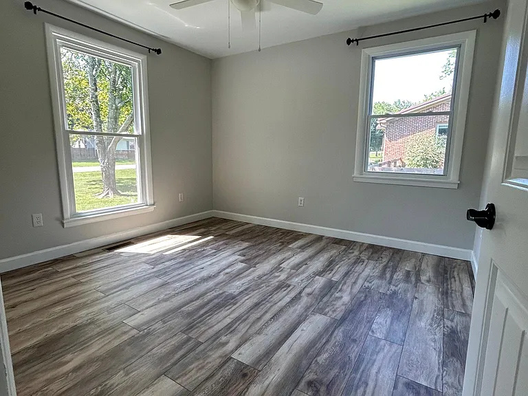 2632 Owens Dr — Photo 10