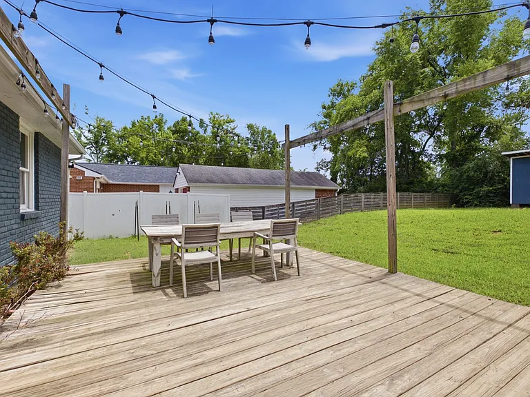 547 Harding Pl — Photo 29
