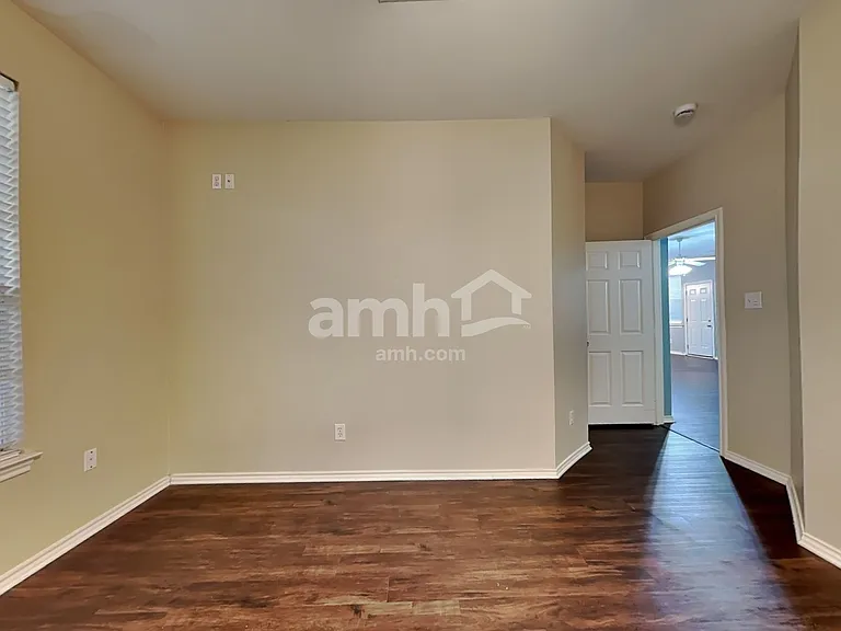 5217 Alec Dr — Photo 9