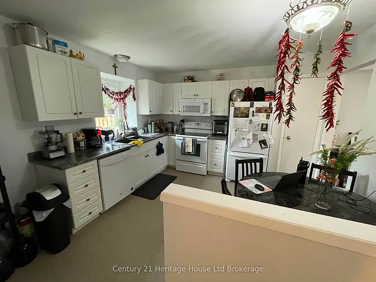 255 Lansdowne Ave W #2 — Photo 2