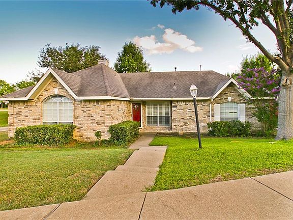 2nd image of 4310 Crystal Ln