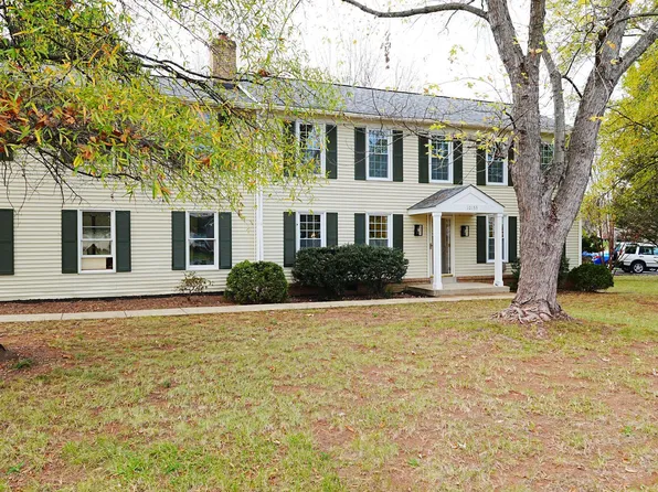 10153 Yorktown Way, Great Falls, VA 22066