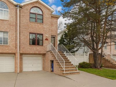111 Elmbank St, Staten Island, NY, 10312