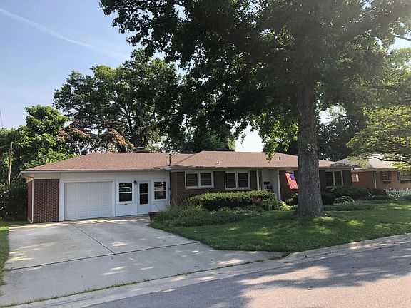 2nd image of 1439 Ladd Ave