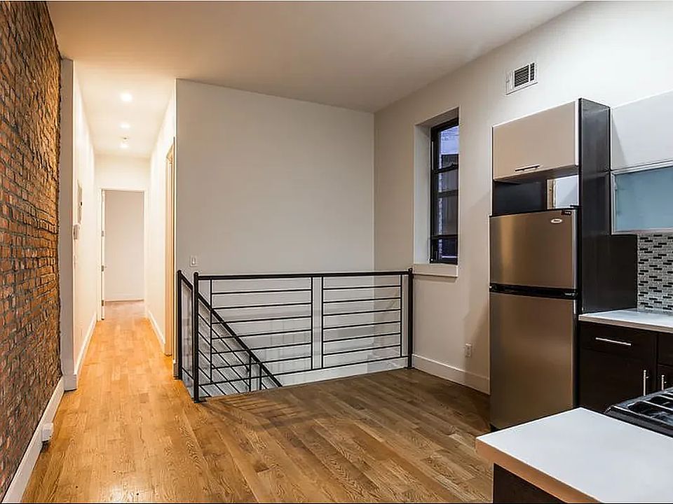 2nd image of 30 Claver Pl APT 1R