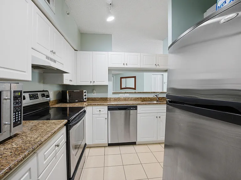 3221 Tuscany Way #3221 — Photo 21