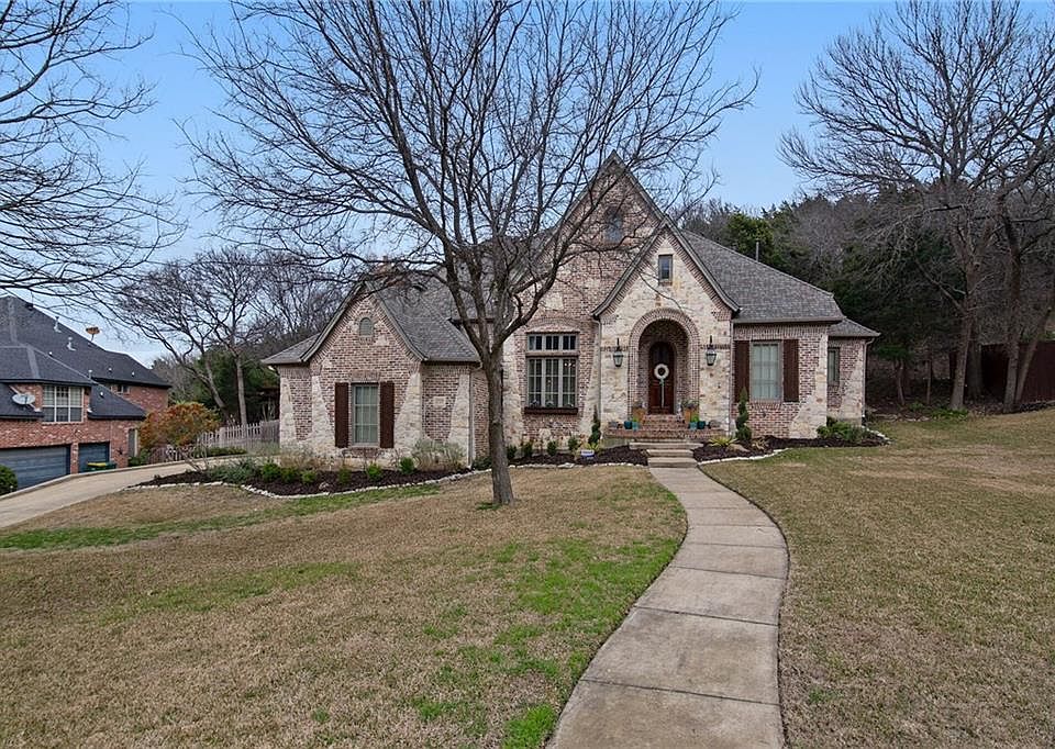 1st image of 2321 Valley View Dr