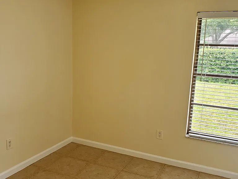 1609 Bent Pine Way — Photo 18