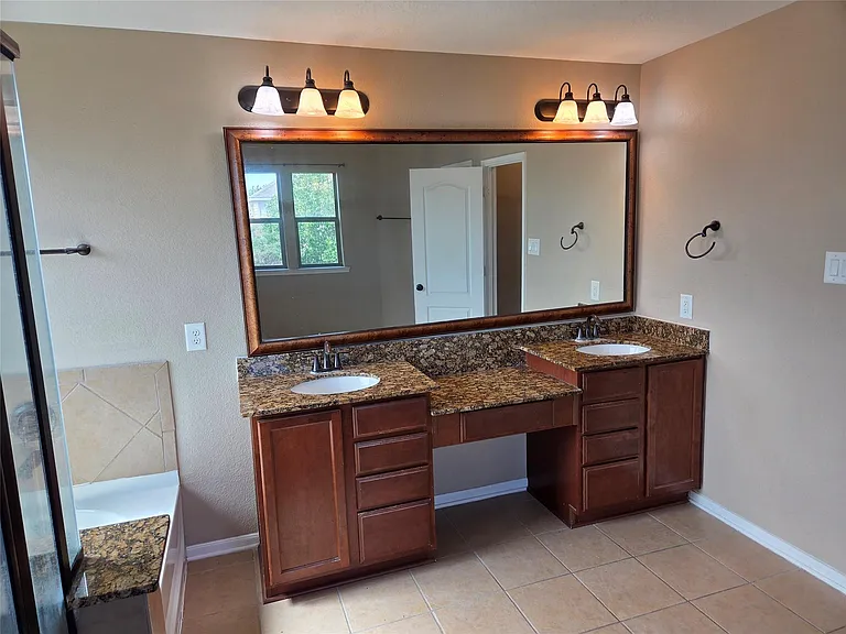 19510 Dunlay Springs Dr — Photo 38