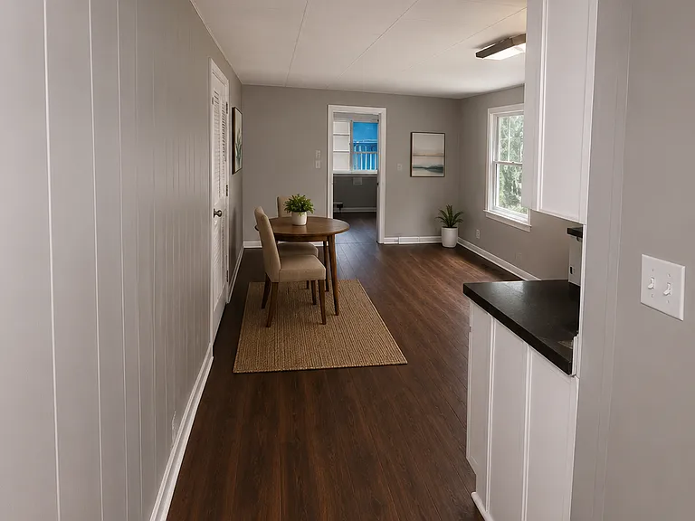 1334 Dewey St — Photo 8