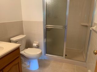 2320 Commonwealth Ave APT 23, Auburndale, MA 02466