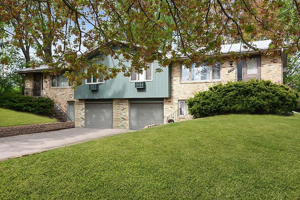 722 Silver Lake Rd NW — Photo 3