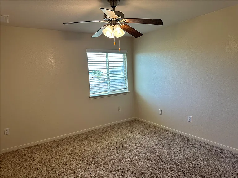201 N Hunting Lodge Ln — Photo 24
