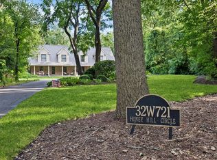 32W721 Honey Hill Cir, Wayne, IL 60184