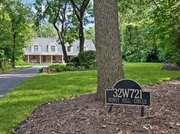 32W721 Honey Hill Cir, Wayne, IL 60184