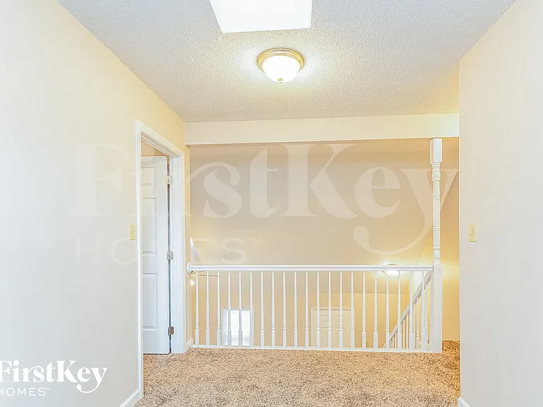 1311 Logan St — Photo 6